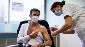 Ministrul francez al Sănătăţii, vaccinat cu serul de la Moderna, după ce în februarie a primit prima doză de la AstraZeneca